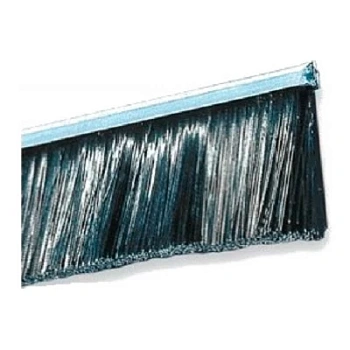 BD 45-3 - щетка нижняя, закрывает просвет под створкой, 45 мм, длина 3м. (арт. 1700992)