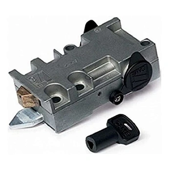 Замок разблокировки с трехгранным пластиковым ключом для Frog (001A4365)